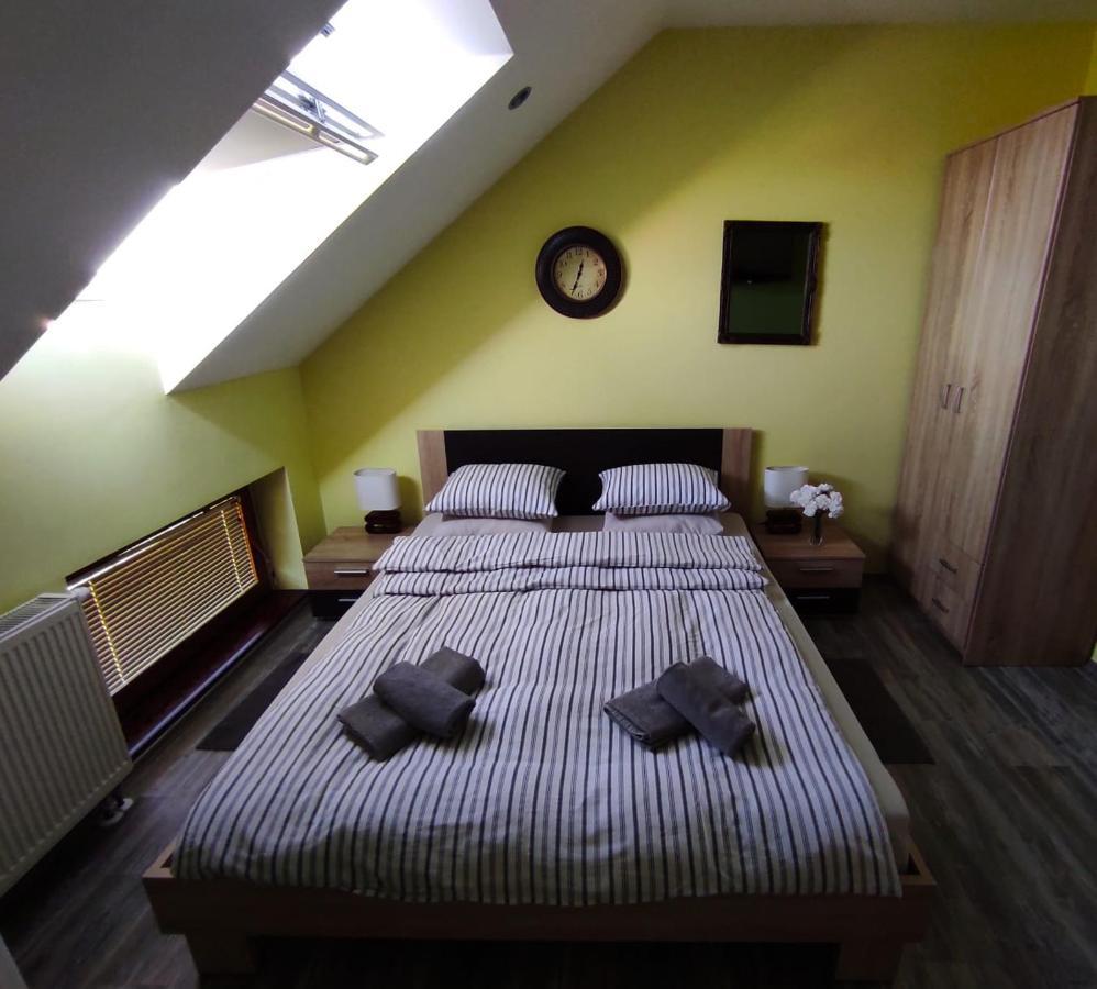 Accommodation "Old Town Dreznik" Rakovica Kültér fotó