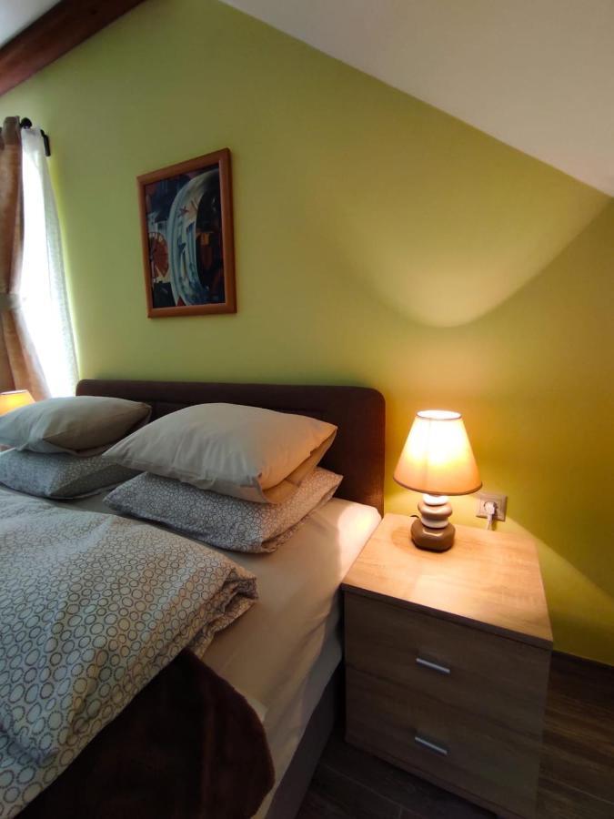 Accommodation "Old Town Dreznik" Rakovica Kültér fotó